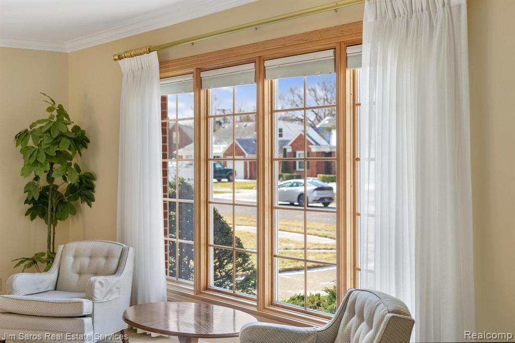 1210 Fairholme Road, Grosse Pointe Woods, MI 48236 — Photo 6
