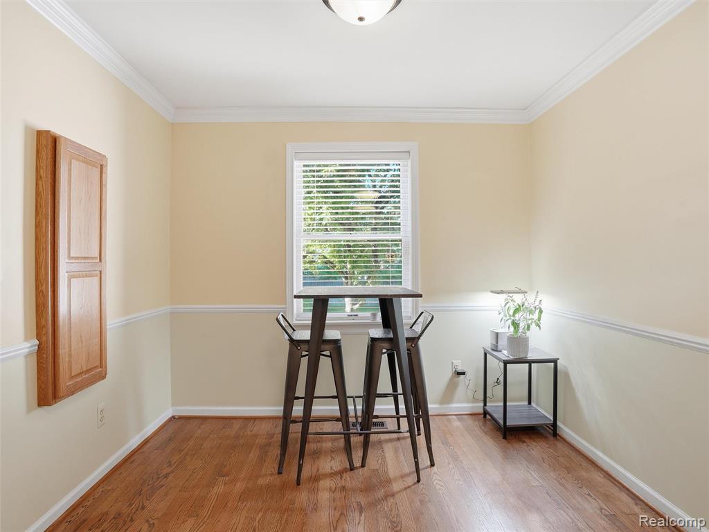 426 Oak Run Court, Royal Oak, MI 48073 — Photo 11