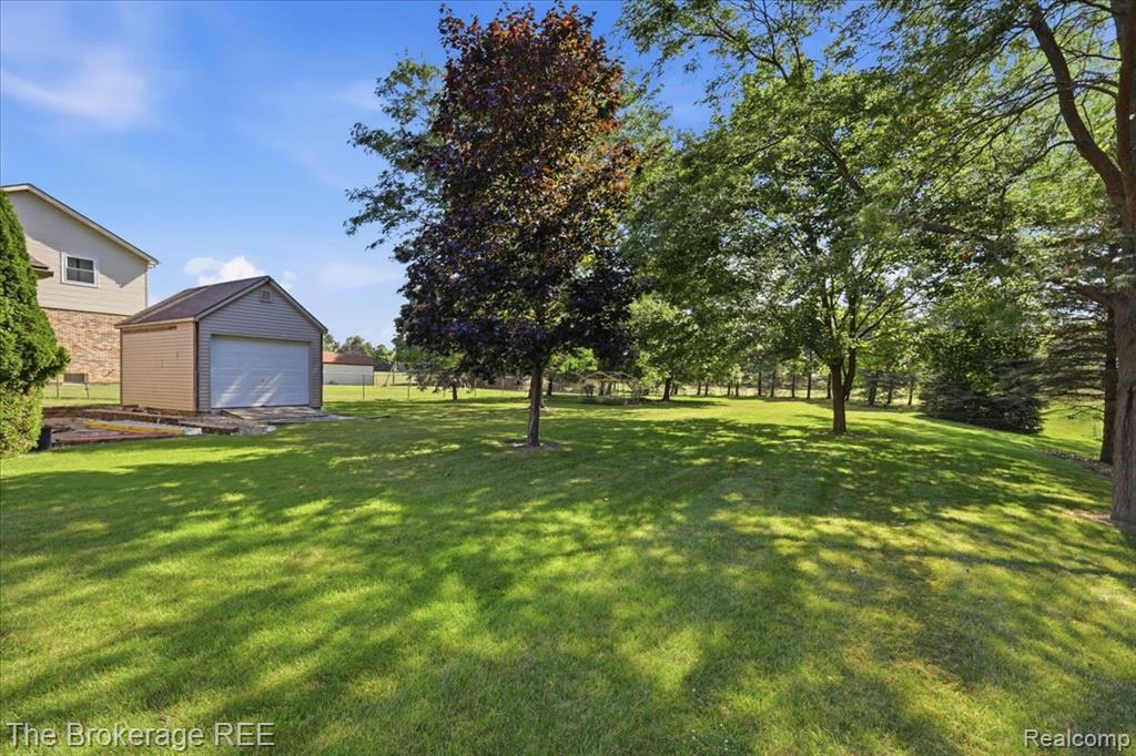 6057 Center Road, Grand Blanc, MI 48439 — Photo 47
