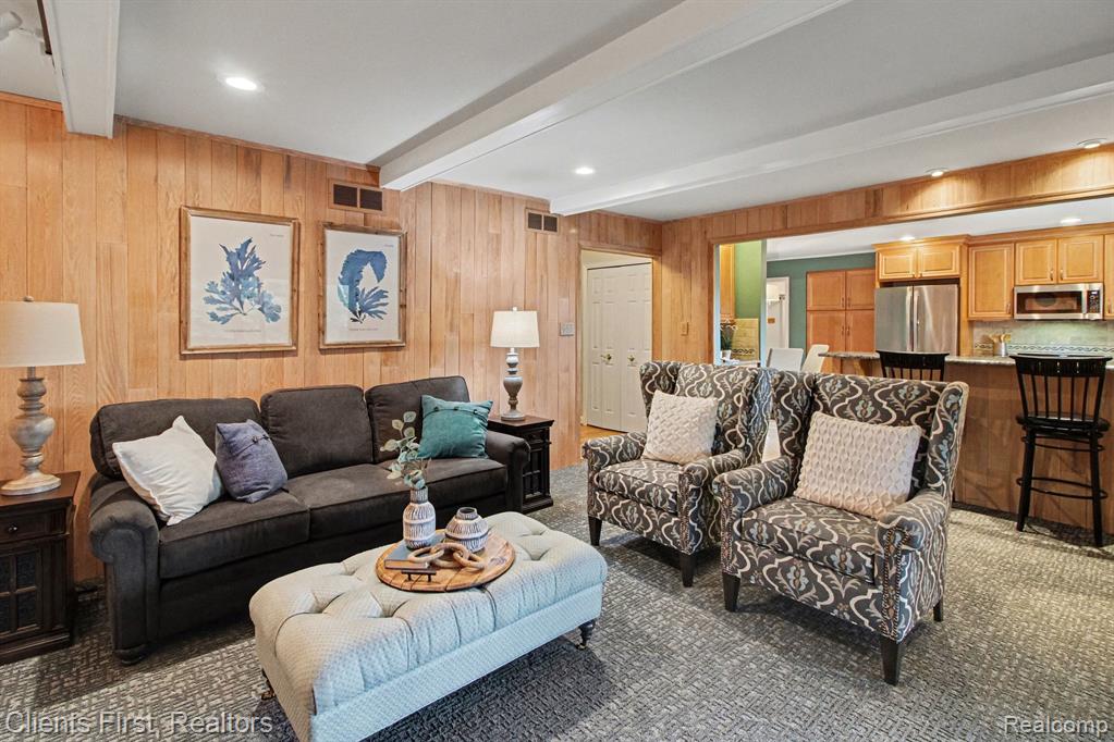 42356 Cotswold Court, Northville, MI, 48168