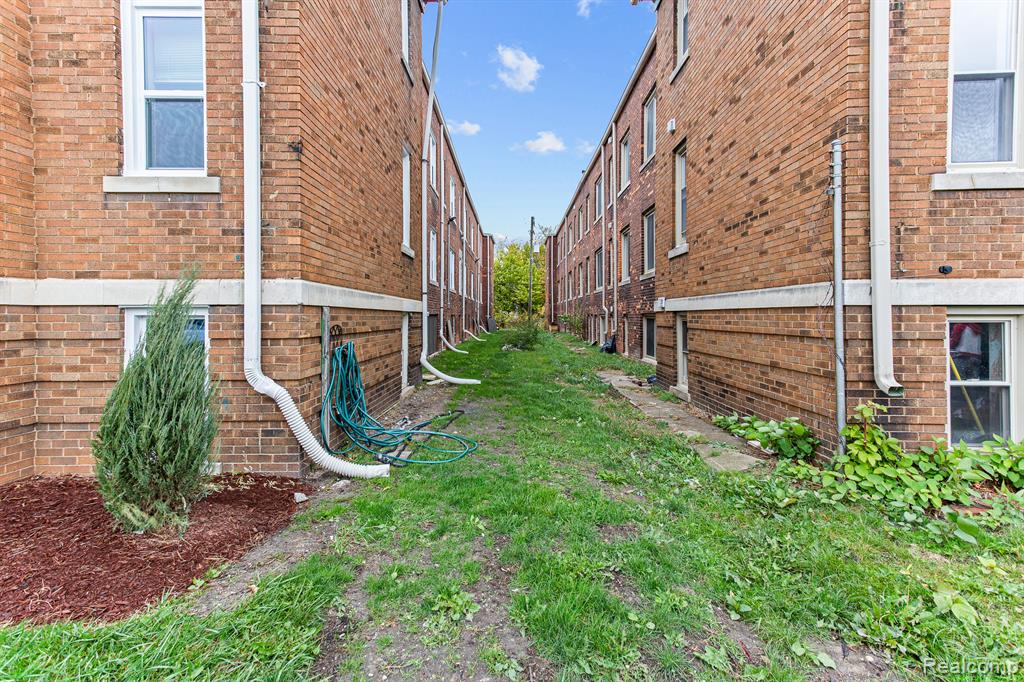 3550 Montclair Street, Detroit, MI 48214 — Photo 72