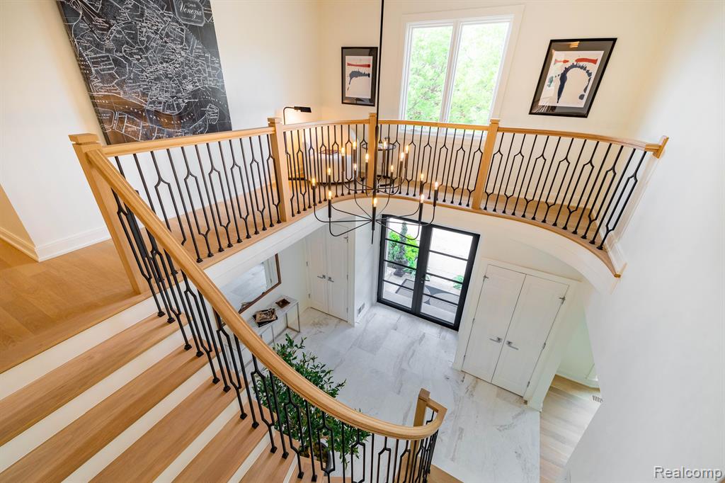 655 CANTERBURY Road, Grosse Pointe Woods, MI 48236 — Photo 29