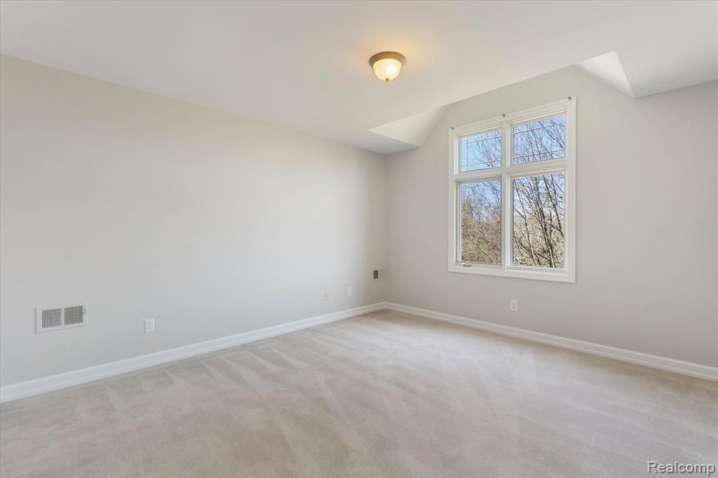 6808 OAKHURST RIDGE Road, Clarkston, MI 48348 — Photo 34