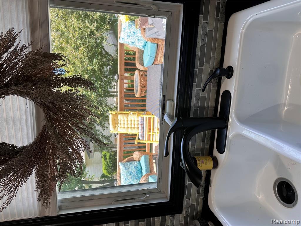 6052 Belmont Court, Grand Blanc, MI 48439 — Photo 16