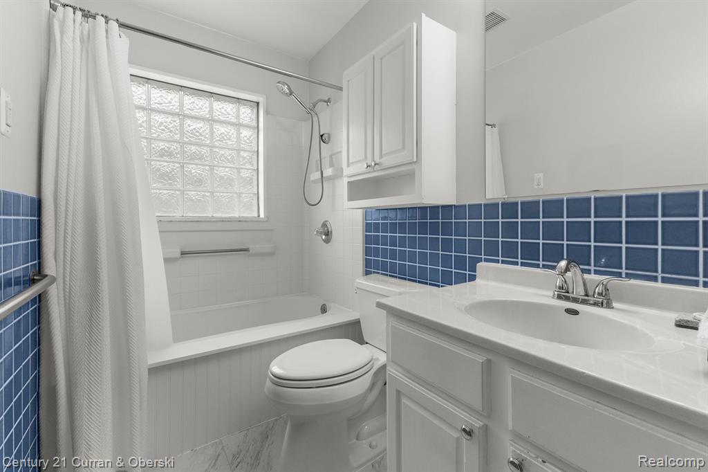 7244 FENTON Street, Dearborn Heights, MI 48127 — Photo 19