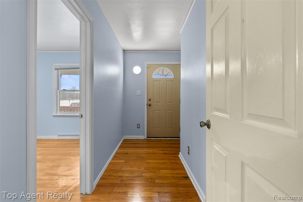 4948 Howe Road, Wayne, MI 48184 — Photo 8