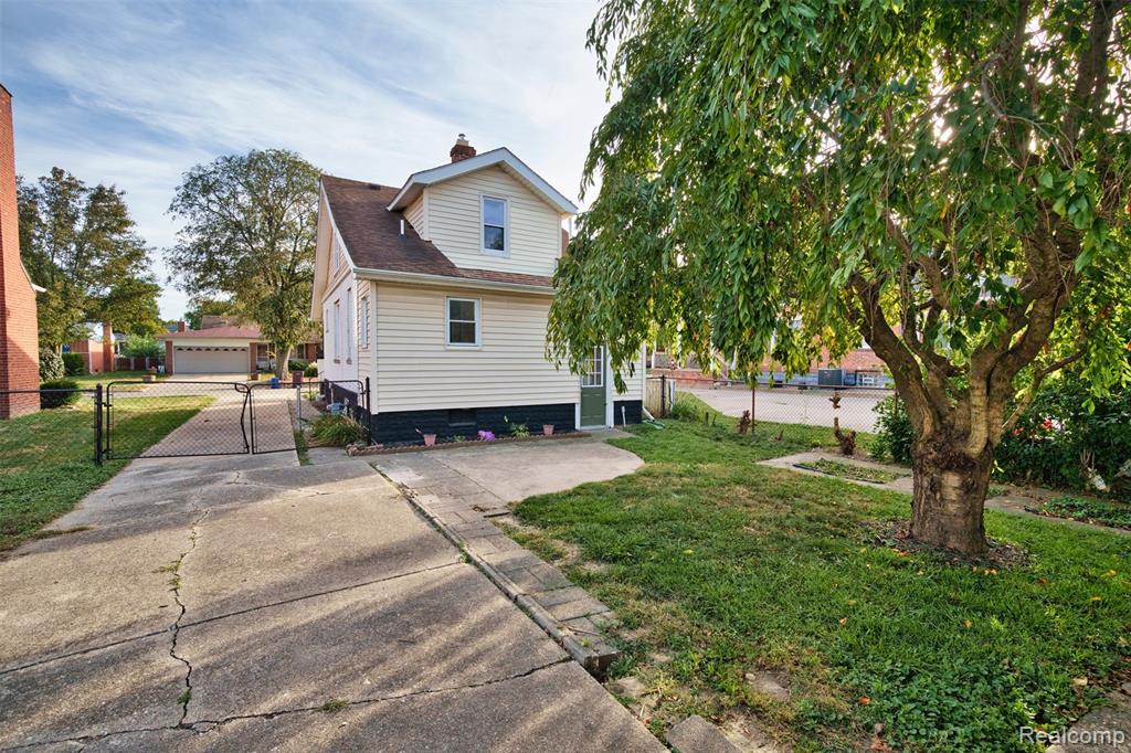 7335 Gronow, Center Line, MI 48015 — Photo 5