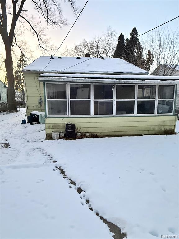 19464 Trinity Street - Photo 2