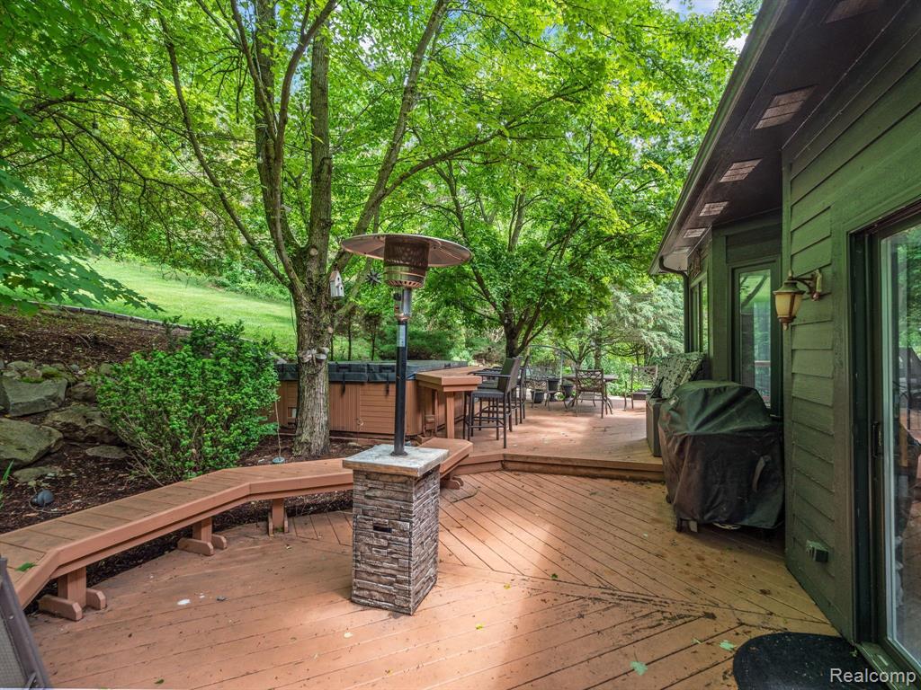 8897 MORNING MIST Drive, Clarkston, MI 48348 — Photo 8