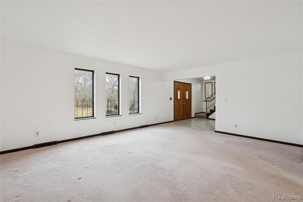 6570 Perryville Road, Holly, MI 48442 — Photo 12