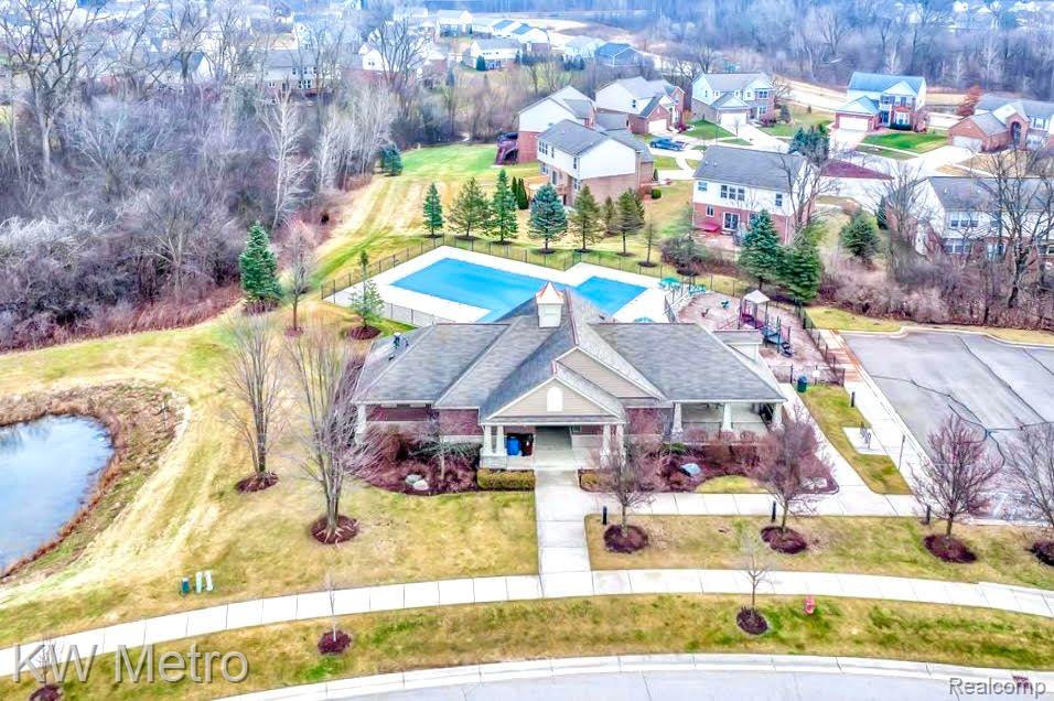 7966 Hallie Drive, Ypsilanti, MI 48198 — Photo 32