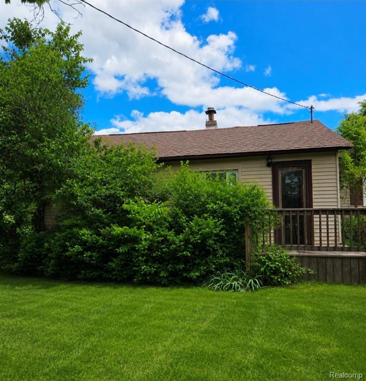 4733 Jamm Road, Lake Orion, MI — front exterior