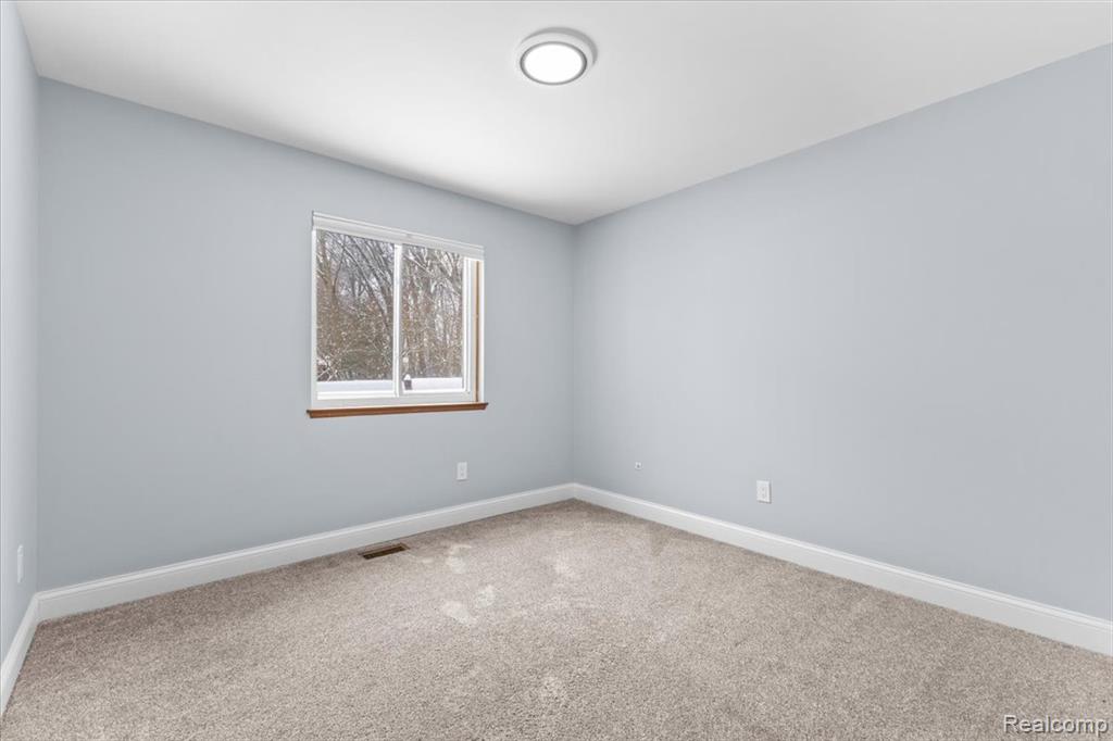870 Alpine Drive, Brighton, MI 48116 — Photo 11