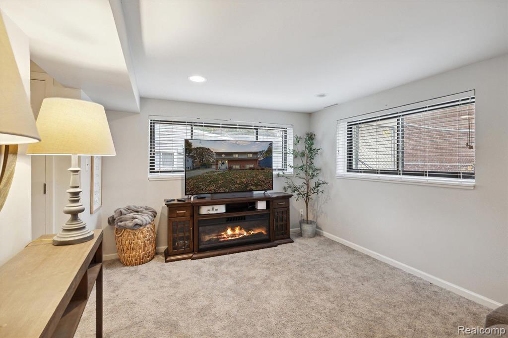 798 PANORAMA Drive, Milford, MI 48381 — Photo 18