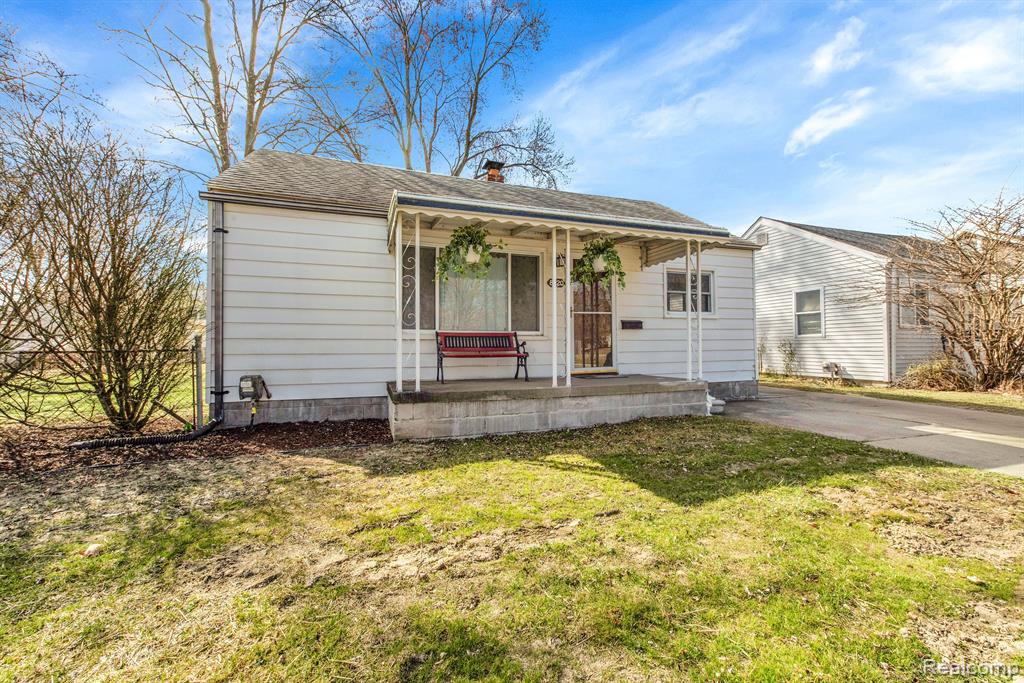 8620 STEPHENS Road, Warren, MI 48089 — Photo 15