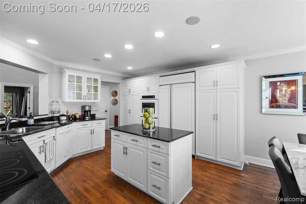 5146 Lagoons Circle, 22, West Bloomfield, MI 48323 — Photo 18