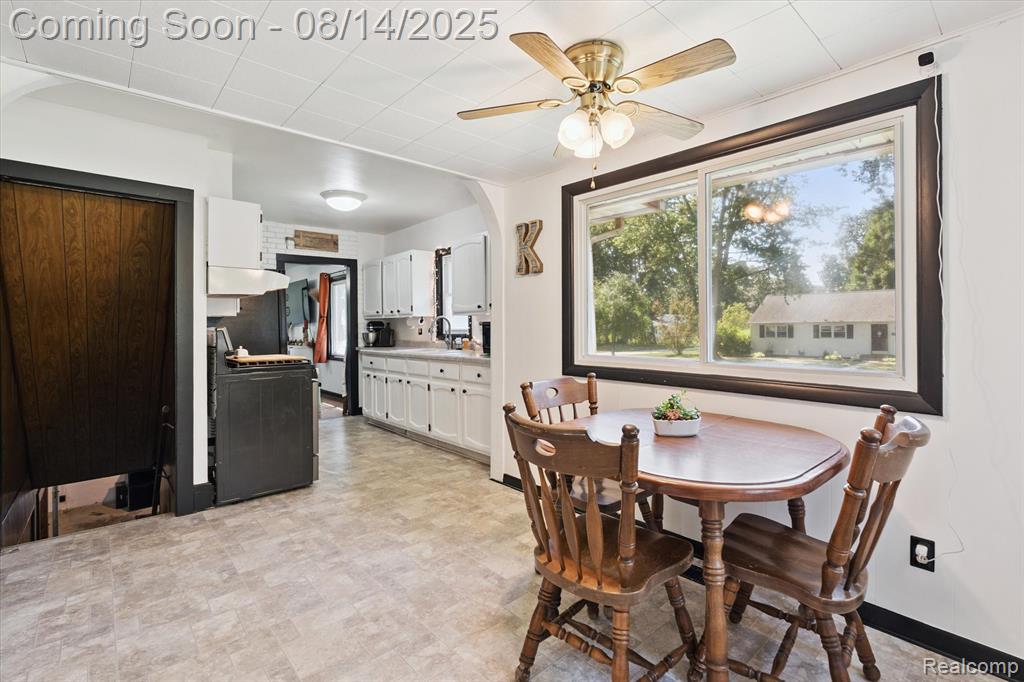 703 Cary Street, Corunna, MI 48817 — Photo 8