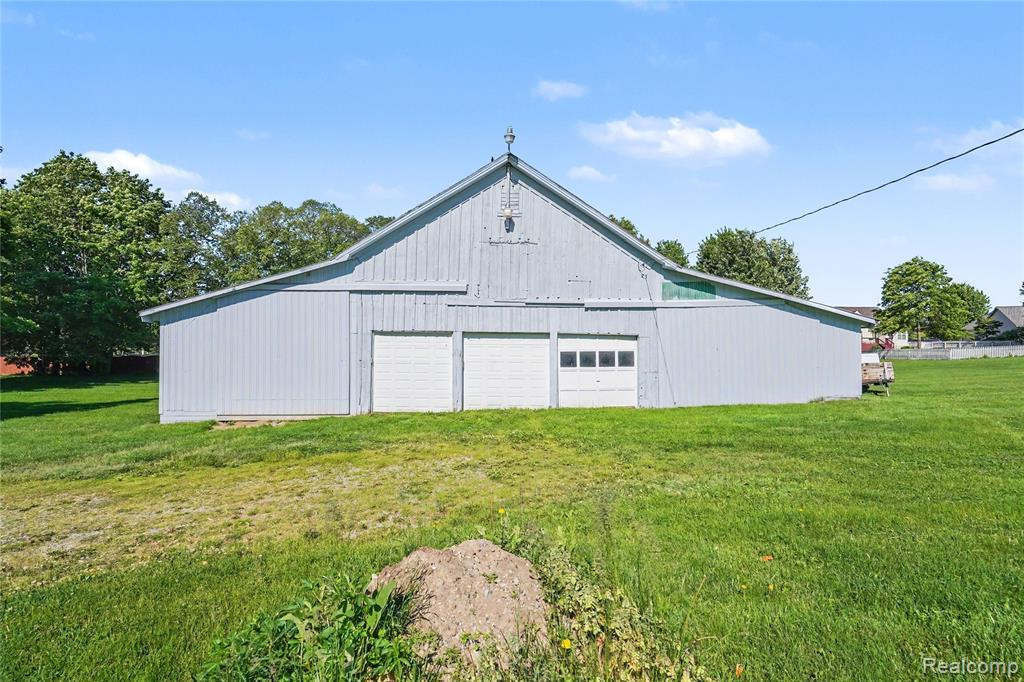 3056 Grand Blanc Road, Swartz Creek, MI 48473 — Photo 2
