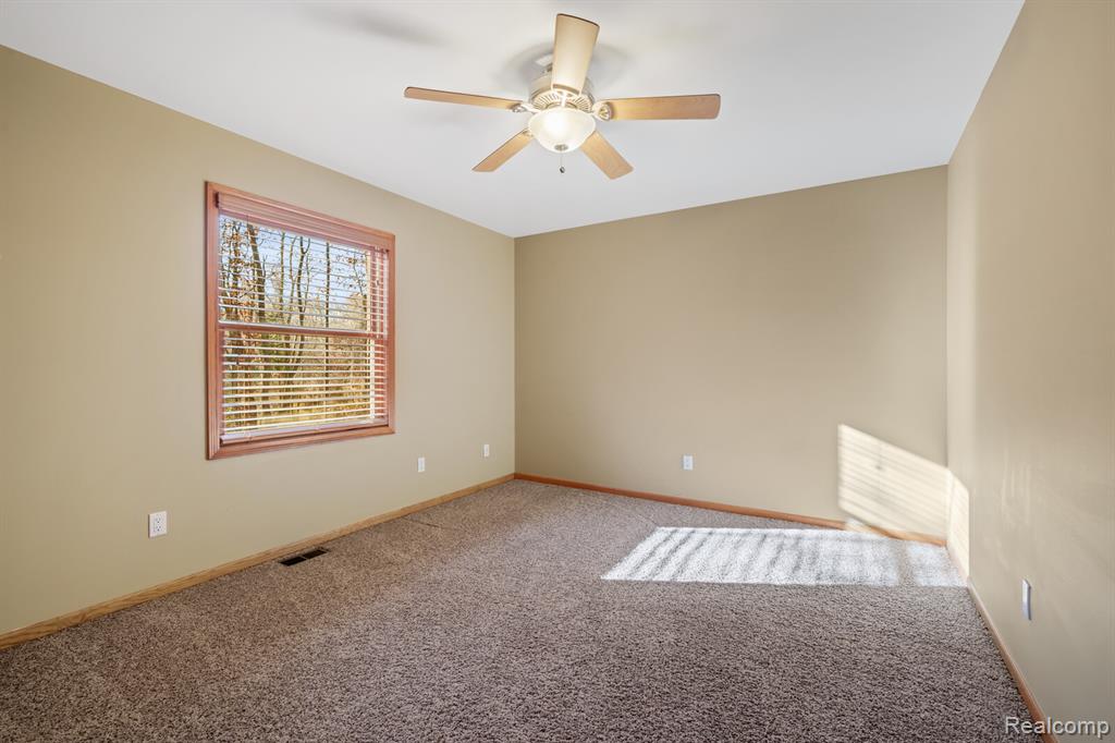 5150 N Milford Road, Highland, MI 48356 — Photo 25