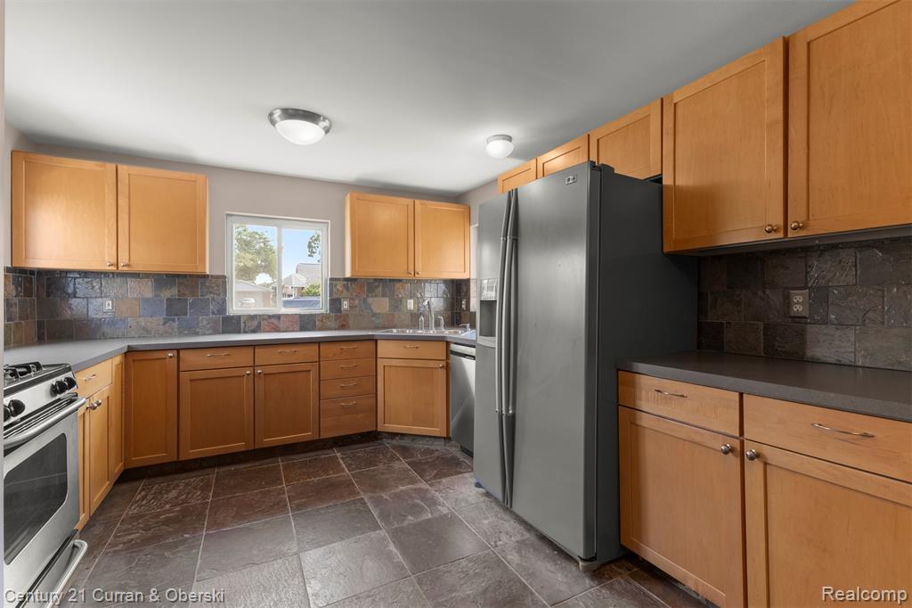6905 N Beech Daly Road, Dearborn Heights, MI 48127 — Photo 14