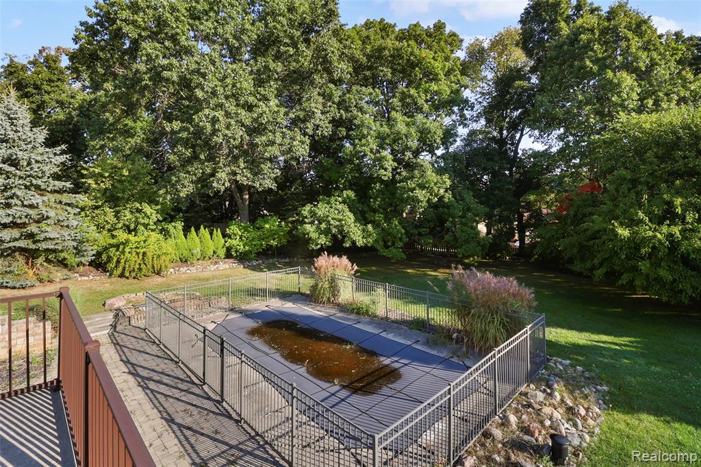 1075 Long Leaf Court, Brighton, MI 48116 — Photo 40