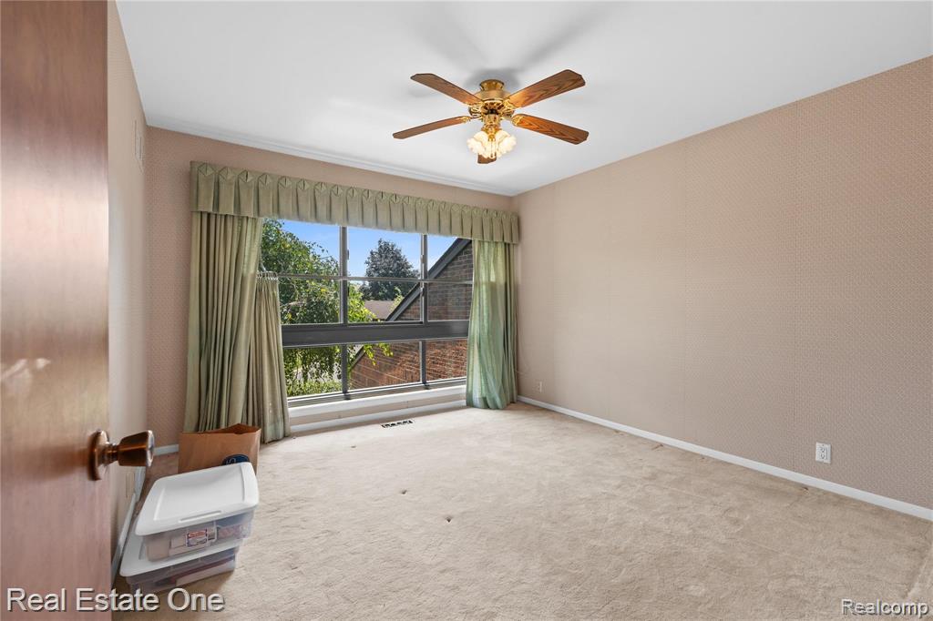 2 Brookwood Lane, Dearborn, MI 48120 — Photo 10