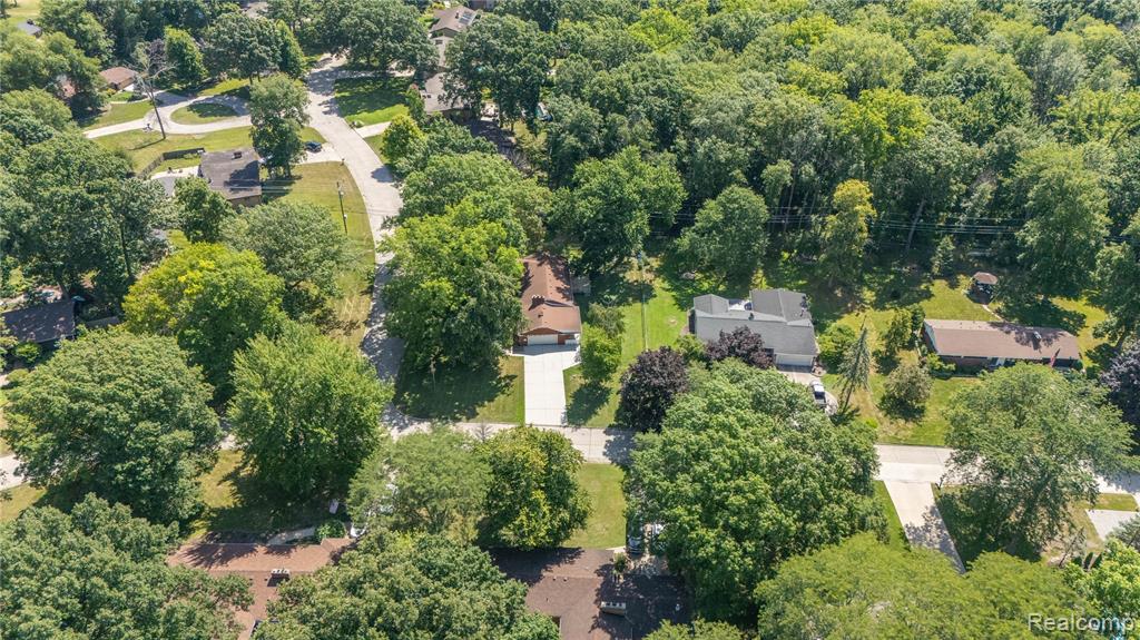 8293 Woodcrest Drive, Grosse Ile, MI 48138 — Photo 42