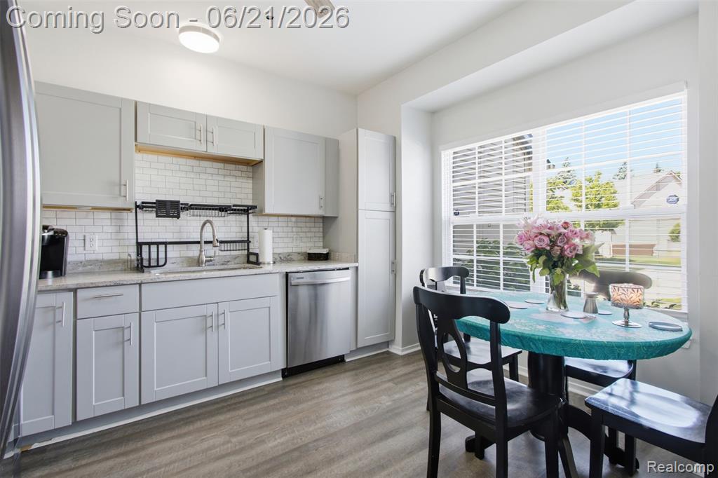 41852 Cantebury Drive, Novi, MI 48377 — Photo 5
