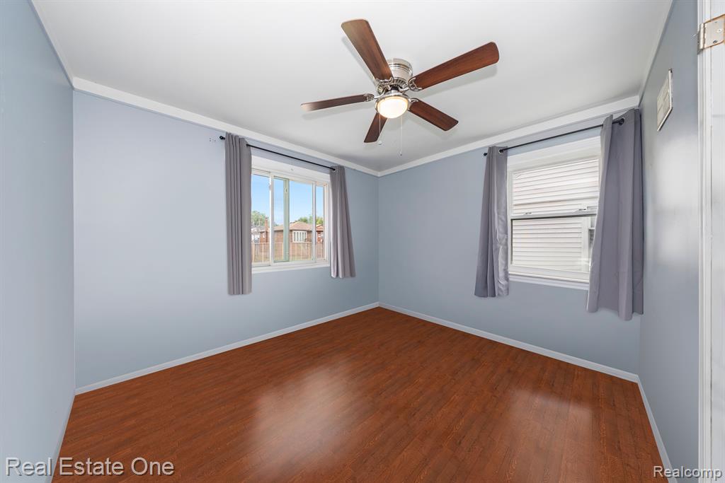 8251 STATE PARK, Center Line, MI 48015 — Photo 15