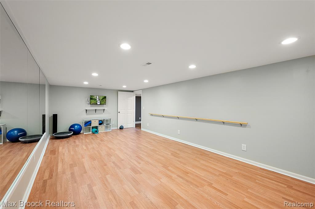 5175 Woodlands Drive, Bloomfield Hills, MI 48302 — Photo 28