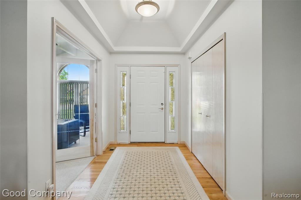 51414 Pinewood Drive, Macomb, MI 48042 — Photo 4