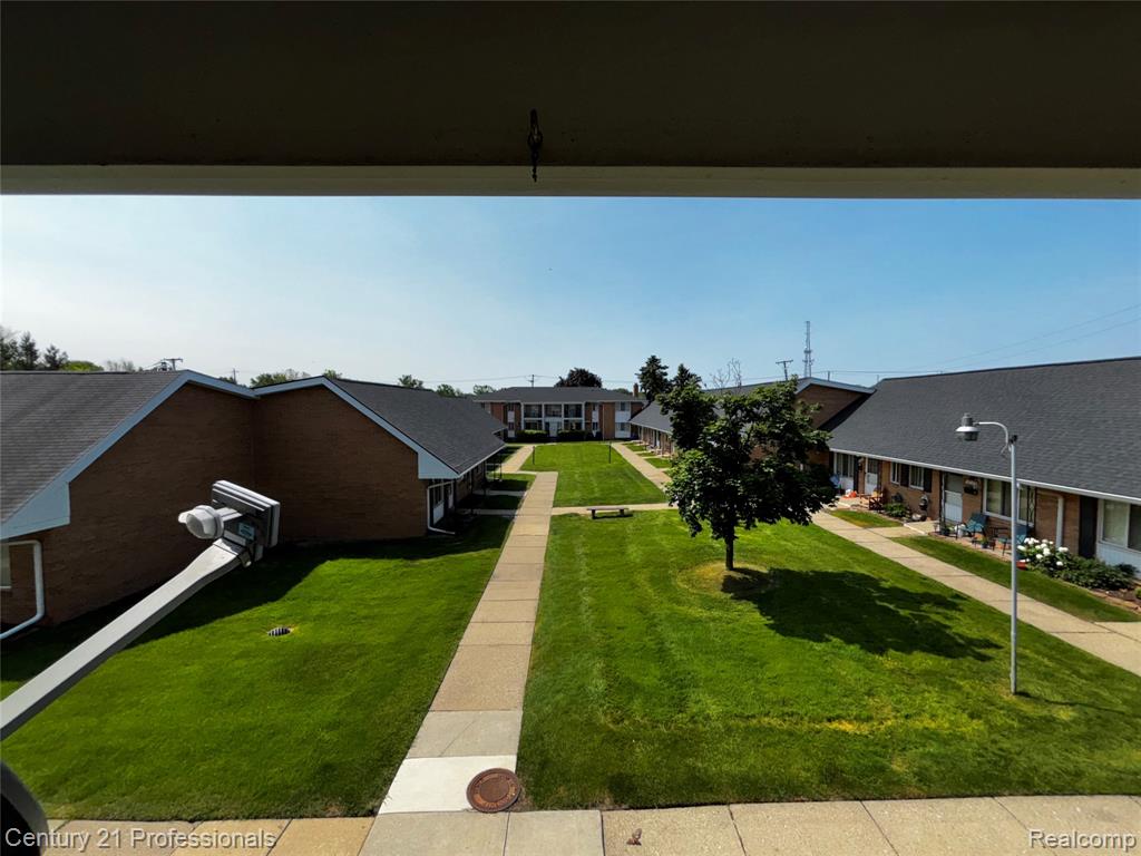 8203 Huntington Street, 15, Westland, MI — Photo 6