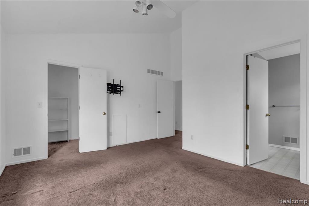 845 Canter Lane, Auburn Hills, MI 48326 — Photo 16