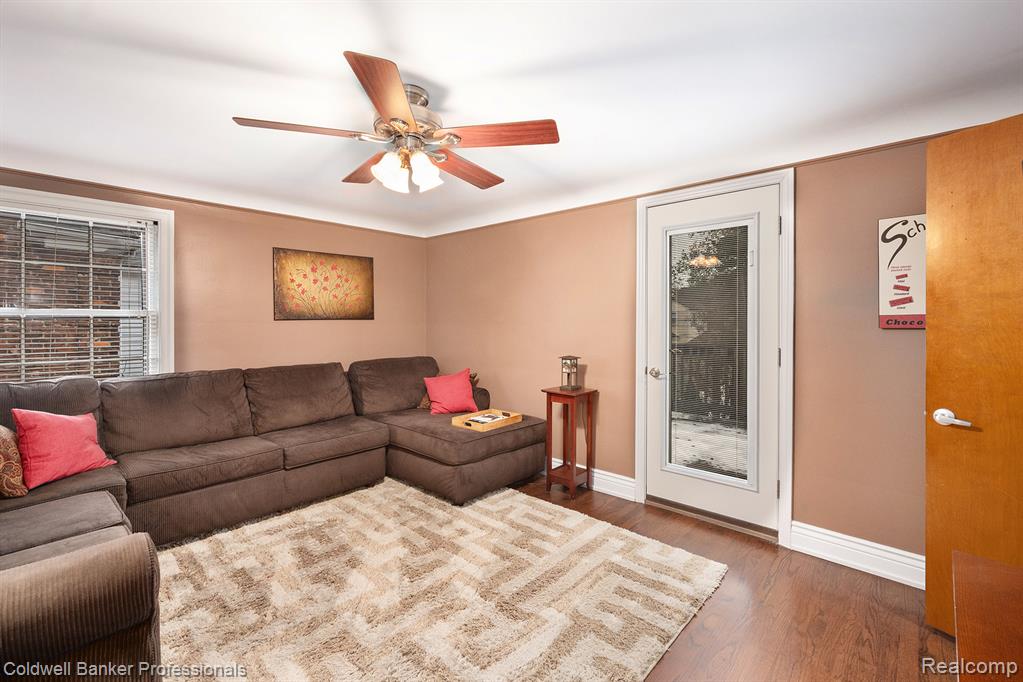 1358 Harvard Road, Grosse Pointe Park, MI 48230 — Photo 28