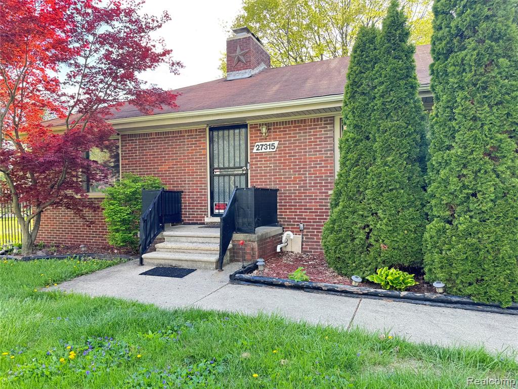 27315 Lathrup Boulevard, Lathrup Village, MI 48076 — Photo 2