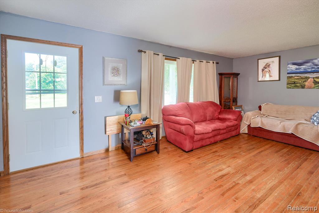 6570 Hunters Creek Road, Imlay City, MI 48444 — Photo 9
