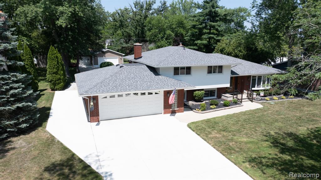 8310 Burning Bush Road, Grosse Ile, MI 48138 — Photo 3