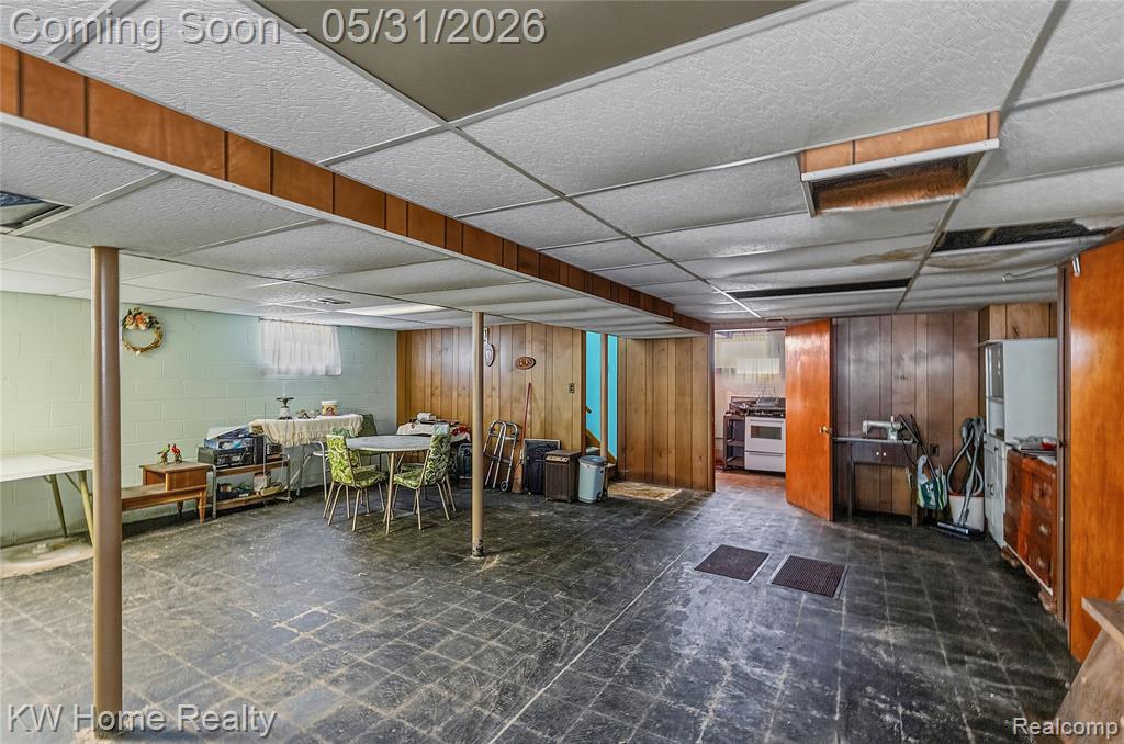 8801 Whitlock Avenue, Dearborn, MI 48126 — Photo 16