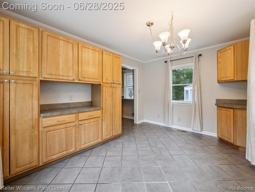 7447 Crissman Street, Utica, MI 48317 — Photo 10