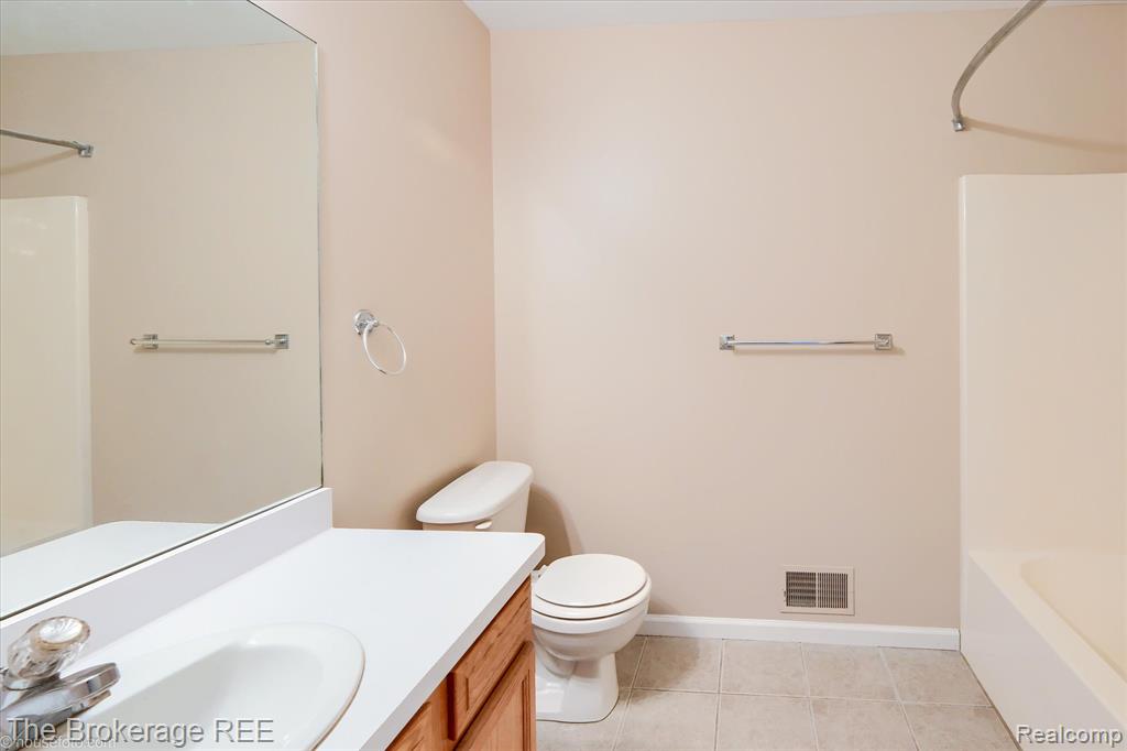 9446 Tiger Run Trail, Davison, MI 48423 — Photo 27