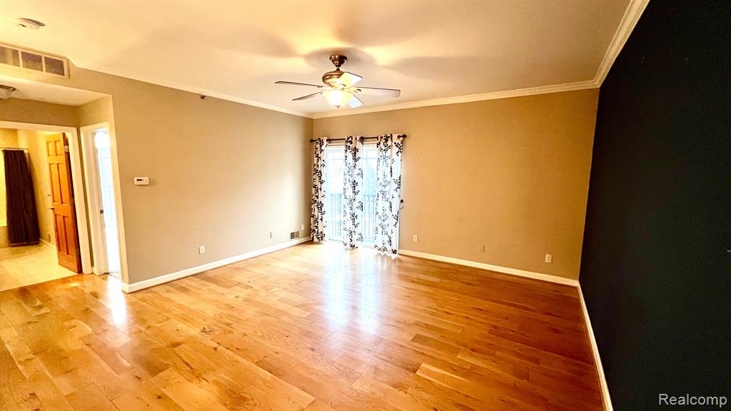 283 S ZEEB Road, 209, Ann Arbor, MI 48103 — Photo 6