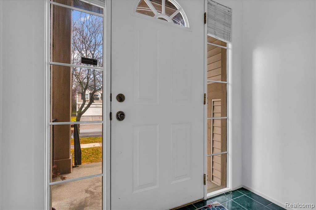 845 Canter Lane, Auburn Hills, MI 48326 — Photo 4