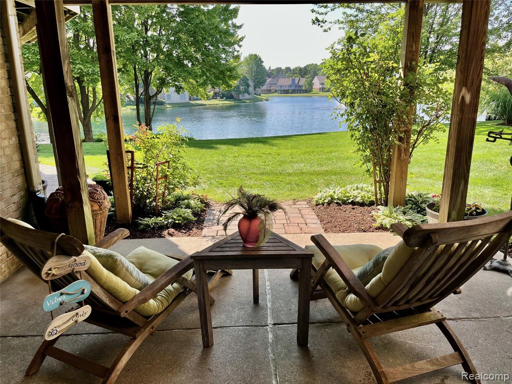 536 CAMBRIDGE Way, Bloomfield Hills, MI 48304 — Photo 23