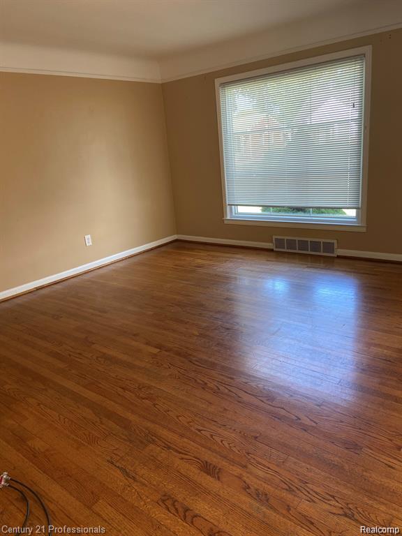 9555 Arcola Street, Livonia, MI 48150 — Photo 5