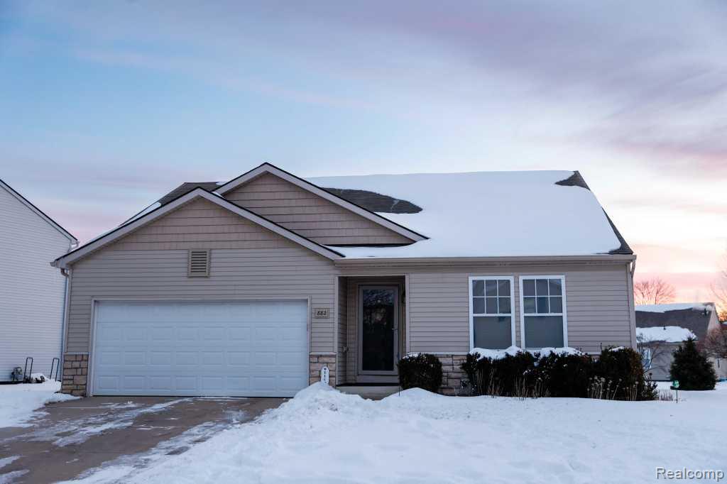 882 Primrose Lane, Milan, MI 48160 — front exterior