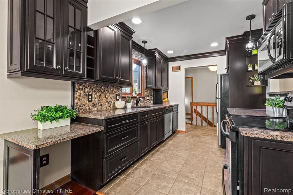 958 New Haven Court, Northville, MI 48167 — Photo 3