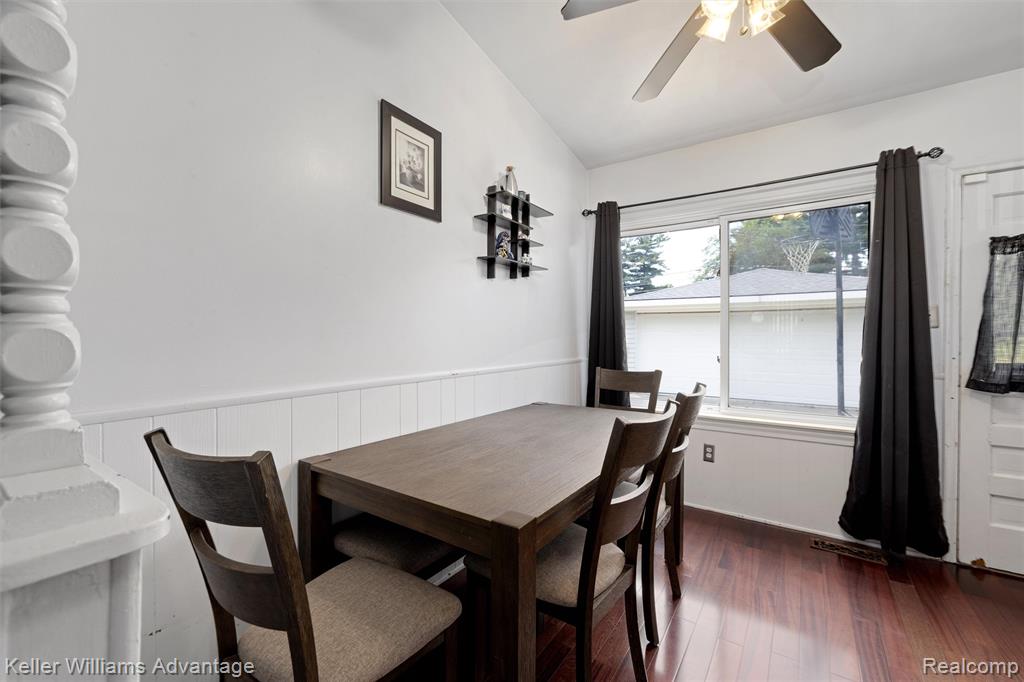 9428 Oak Street, Taylor, MI 48180 — Photo 9