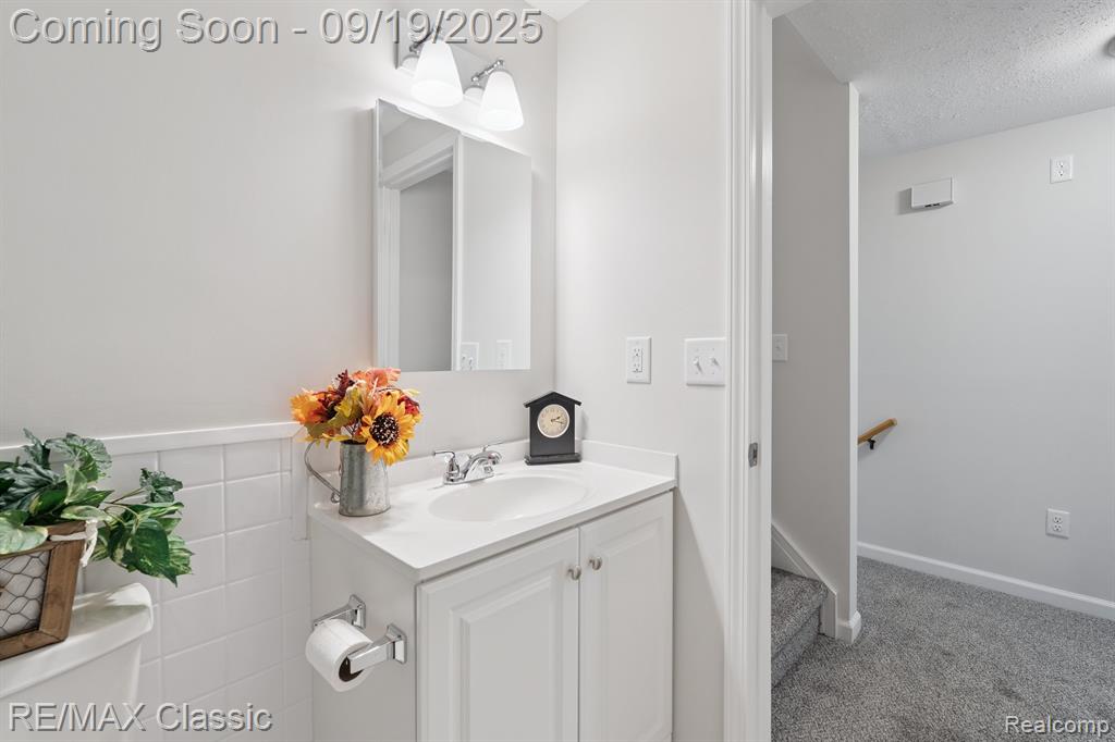 4335 Leroy Court, White Lake, MI 48383 — Photo 24