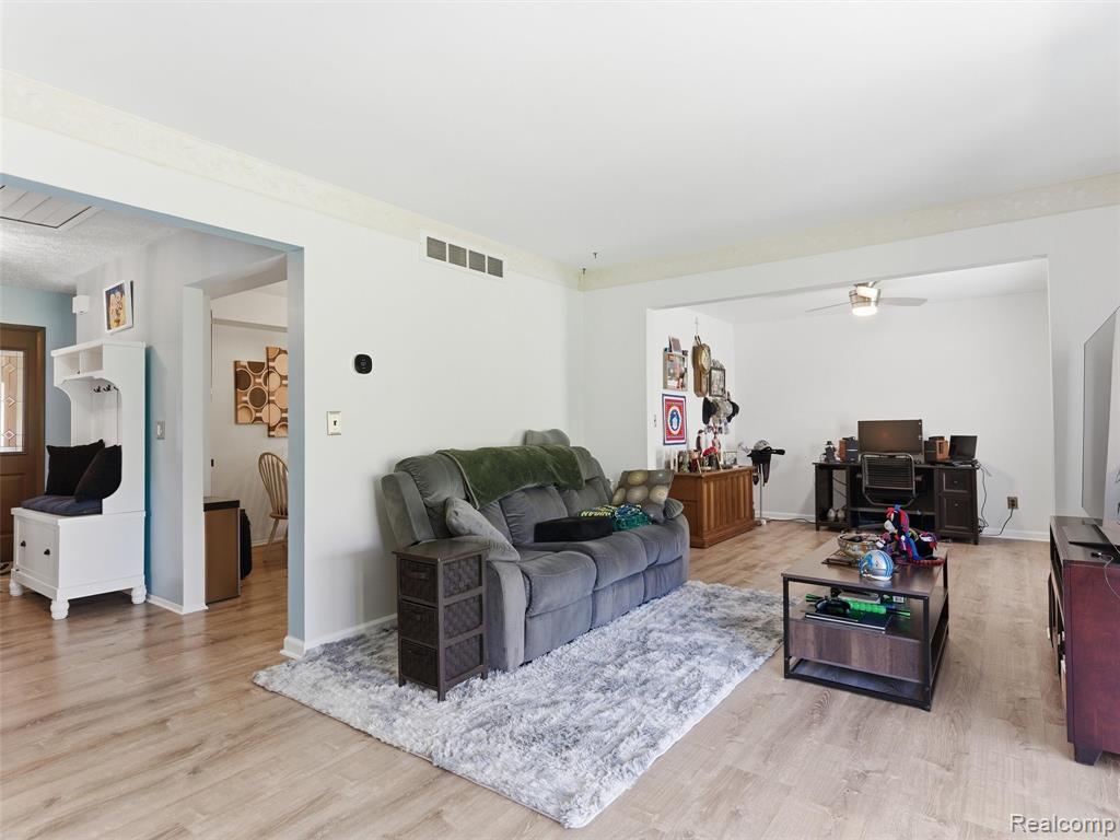 1373 Glenwood Drive, Troy, MI 48083 — Photo 15