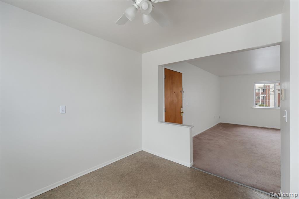 8160 CRESTVIEW Drive, N2, Sterling Heights, MI 48312 — Photo 7